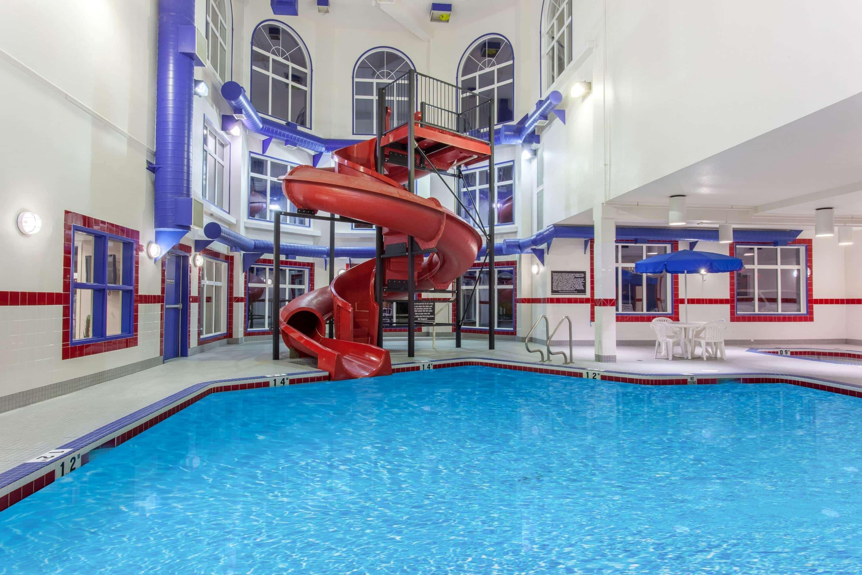 Ramada By Wyndham Brooks Otel Dış mekan fotoğraf