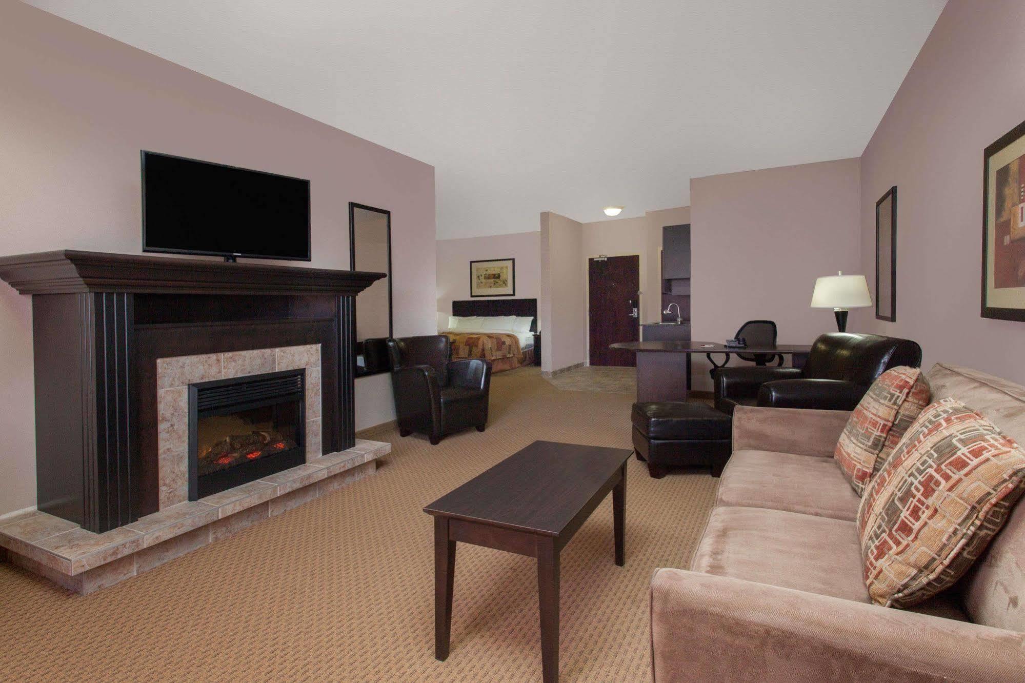 Ramada By Wyndham Brooks Otel Dış mekan fotoğraf